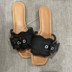 NWT Chrissy slide sandals universal thread black